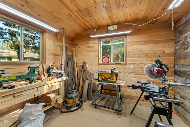245 Stringer Gap Road, Grants Pass, OR 97527