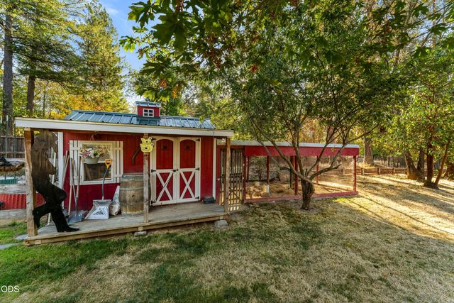 245 Stringer Gap Road, Grants Pass, OR 97527