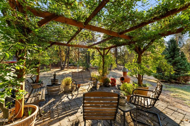 245 Stringer Gap Road, Grants Pass, OR 97527