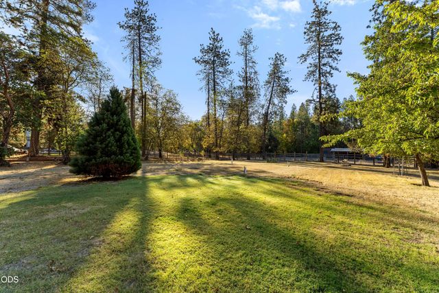 245 Stringer Gap Road, Grants Pass, OR 97527