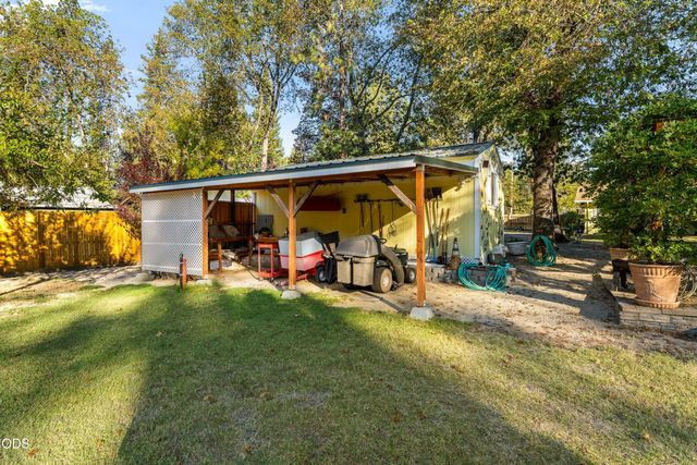 245 Stringer Gap Road, Grants Pass, OR 97527