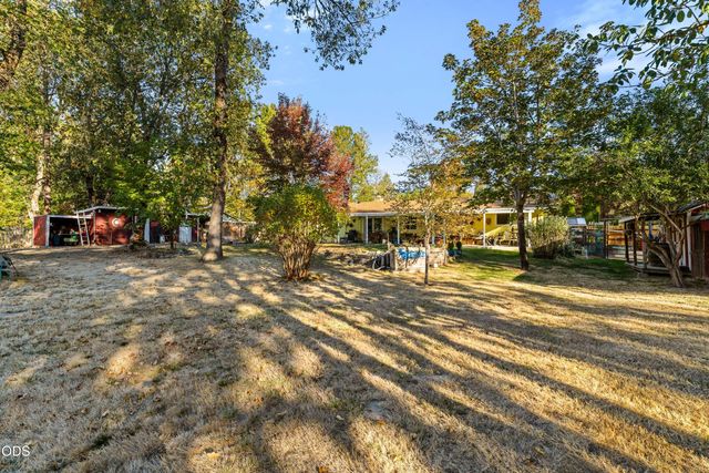 245 Stringer Gap Road, Grants Pass, OR 97527