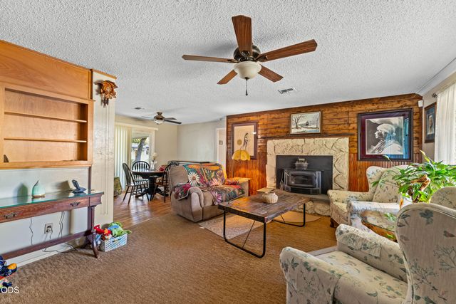 245 Stringer Gap Road, Grants Pass, OR 97527