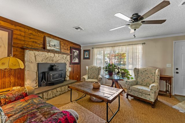 245 Stringer Gap Road, Grants Pass, OR 97527