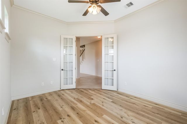 5922 Northcrest Village Way, Spring, TX 77388