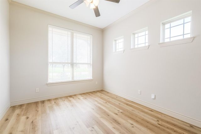 5922 Northcrest Village Way, Spring, TX 77388