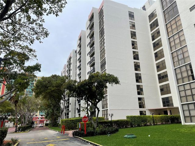 16919 N Bay Rd 104, Sunny Isles Beach, FL 33160