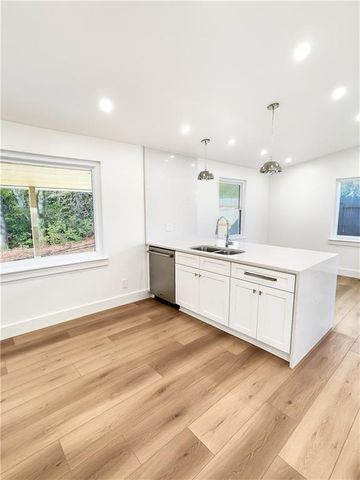 108 Catalpa Street, Coffeyville, KS 67337