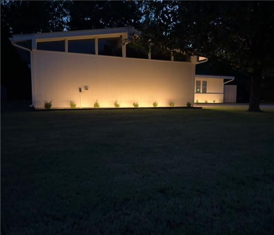 108 Catalpa Street, Coffeyville, KS 67337