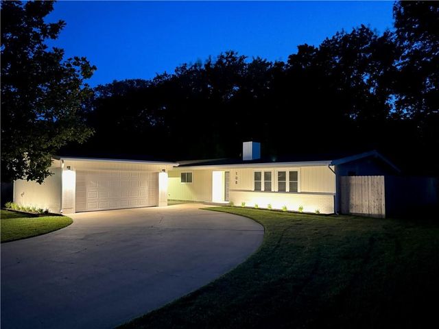 108 Catalpa Street, Coffeyville, KS 67337