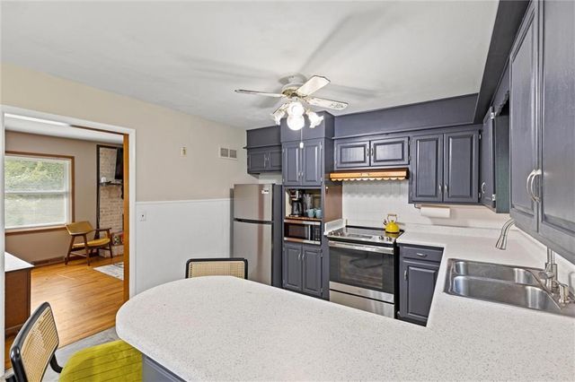 6601 N Broadway Street, Gladstone, MO 64118