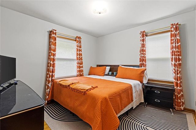 6601 N Broadway Street, Gladstone, MO 64118