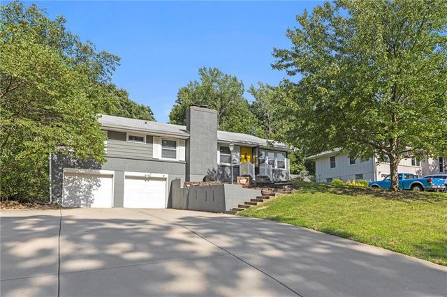 6601 N Broadway Street, Gladstone, MO 64118