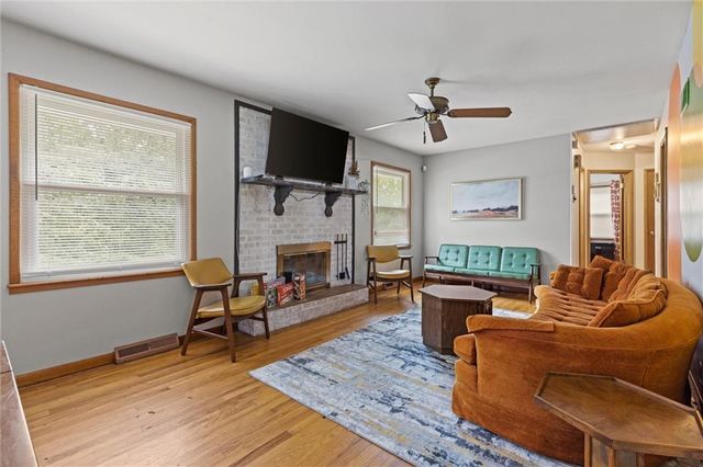 6601 N Broadway Street, Gladstone, MO 64118