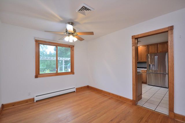 W164N5080 Lone Oak LANE, Menomonee Falls, WI 53051