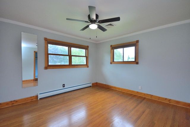 W164N5080 Lone Oak LANE, Menomonee Falls, WI 53051