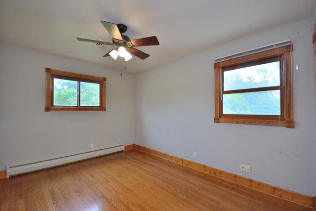W164N5080 Lone Oak LANE, Menomonee Falls, WI 53051