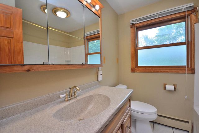 W164N5080 Lone Oak LANE, Menomonee Falls, WI 53051