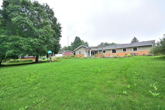 W164N5080 Lone Oak LANE, Menomonee Falls, WI 53051