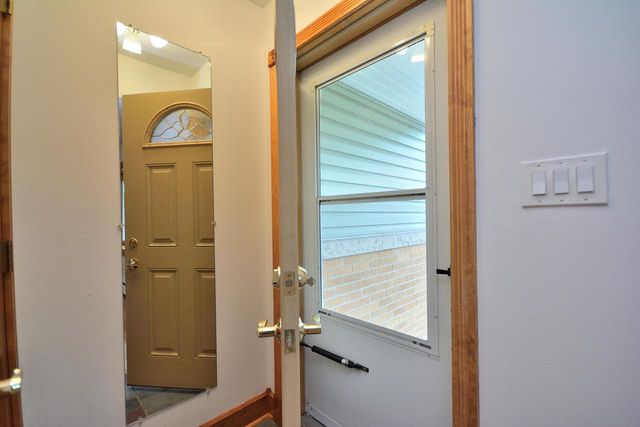 W164N5080 Lone Oak LANE, Menomonee Falls, WI 53051