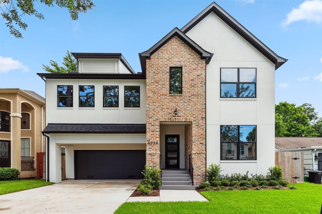 5216 Chestnut Street, Bellaire, TX 77401