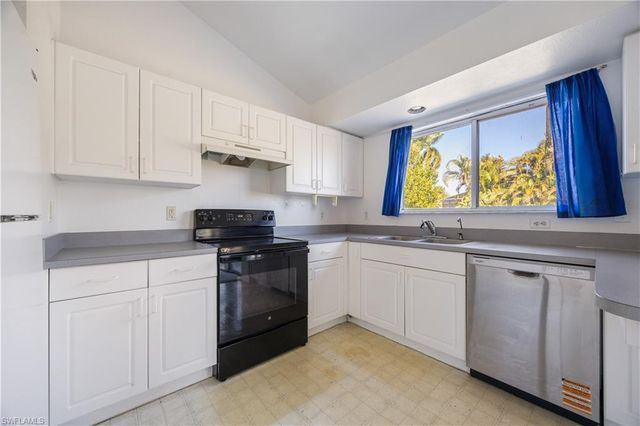 2017 NE 24th TER, Cape Coral, FL 33909