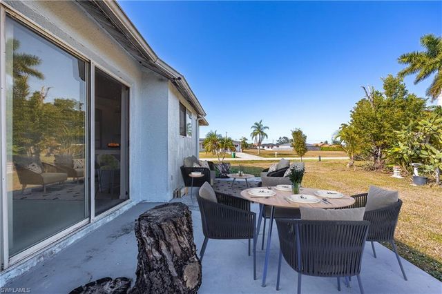 2017 NE 24th TER, Cape Coral, FL 33909