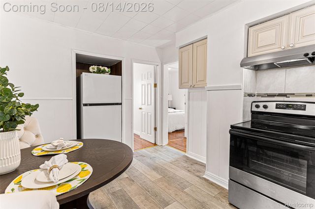 22655 Purdue Avenue, Farmington Hills, MI 48336