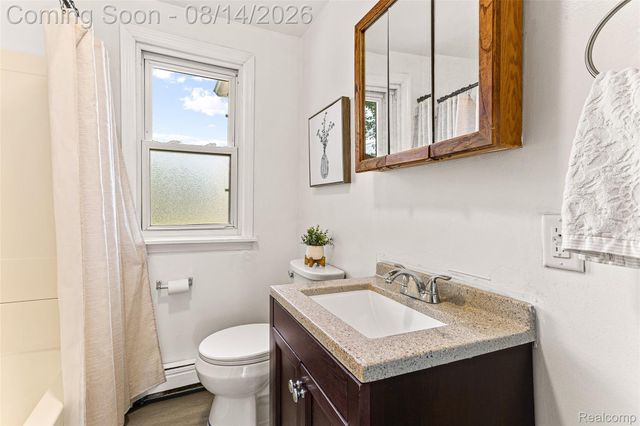 22655 Purdue Avenue, Farmington Hills, MI 48336
