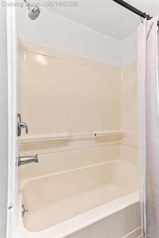 22655 Purdue Avenue, Farmington Hills, MI 48336