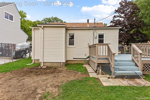22655 Purdue Avenue, Farmington Hills, MI 48336