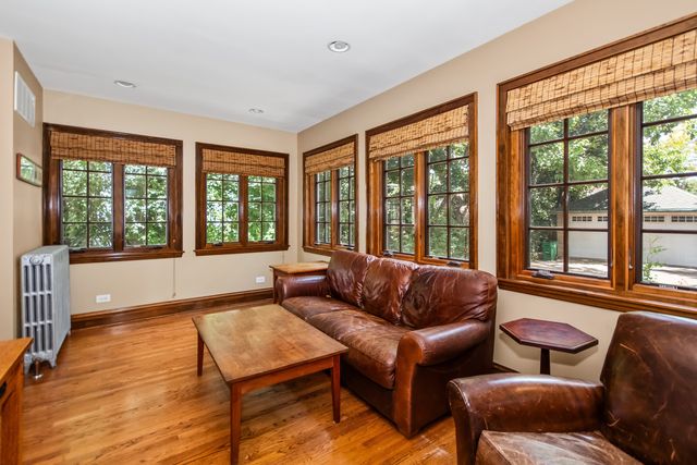 525 Wisner Street, Park Ridge, IL 60068