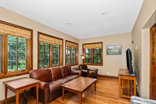525 Wisner Street, Park Ridge, IL 60068