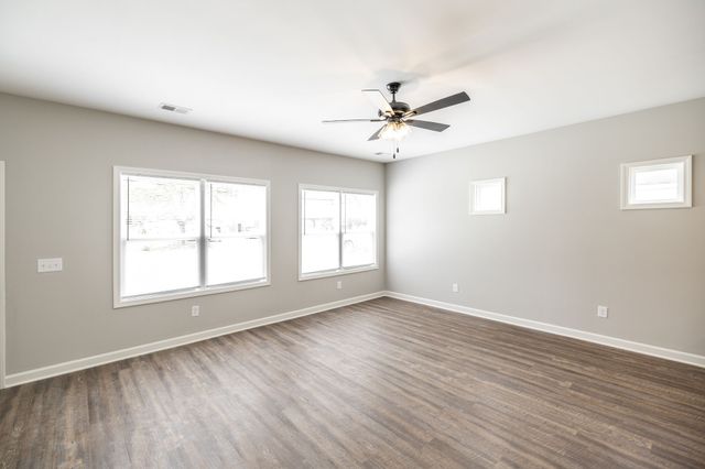 103 Portland Blvd, Portland, TN 37148