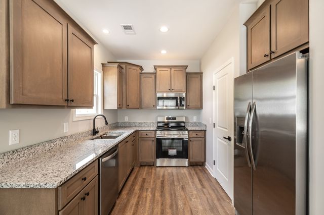 103 Portland Blvd, Portland, TN 37148