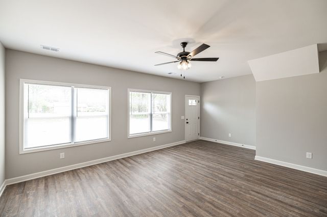 103 Portland Blvd, Portland, TN 37148