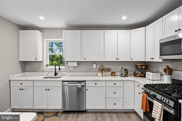 62 HIGGINS AVE, Clementon, NJ 08021