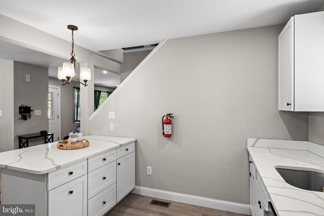 62 HIGGINS AVE, Clementon, NJ 08021