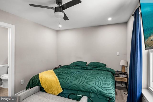 62 HIGGINS AVE, Clementon, NJ 08021