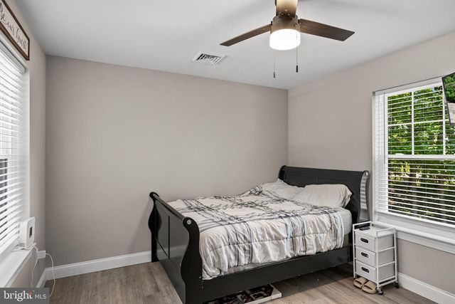 62 HIGGINS AVE, Clementon, NJ 08021