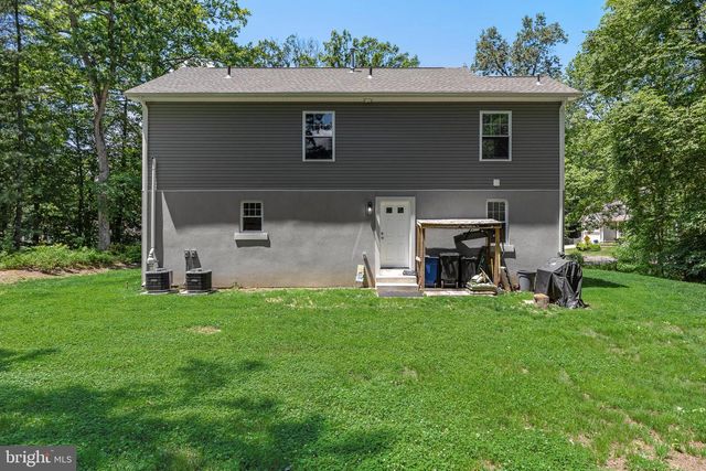62 HIGGINS AVE, Clementon, NJ 08021