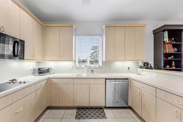 7707 NW 79th Street, Tamarac, FL 33321