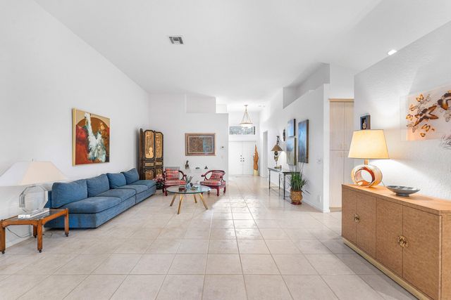 7707 NW 79th Street, Tamarac, FL 33321