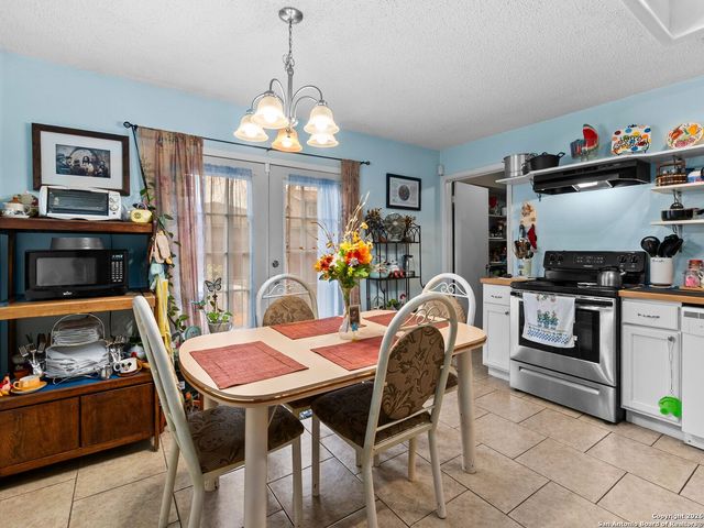 6831 Celes Meadow, Converse, TX 78109