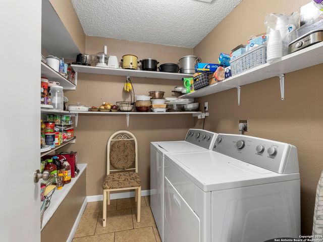 6831 Celes Meadow, Converse, TX 78109