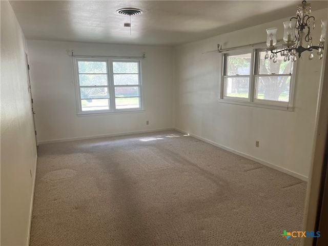 206 W Young, Temple, TX 76501