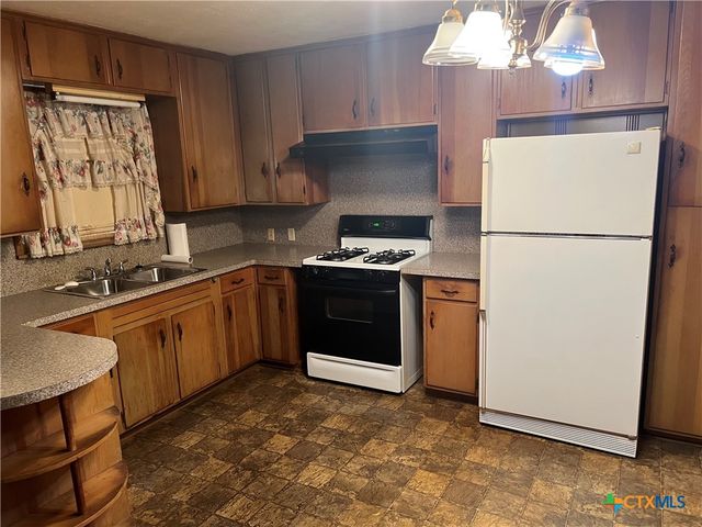 206 W Young, Temple, TX 76501