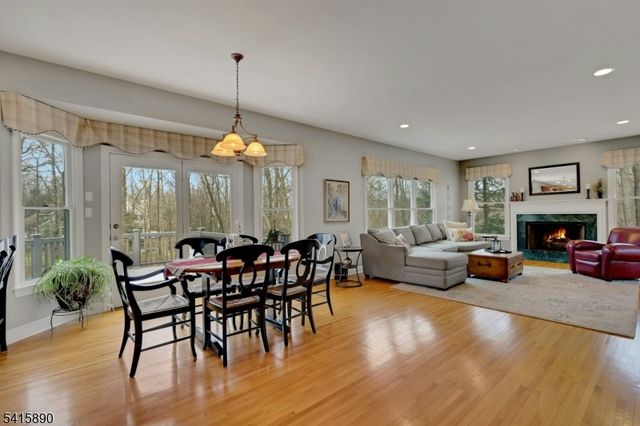 5 ADAMS COURT, Bridgewater Twp., NJ 08836