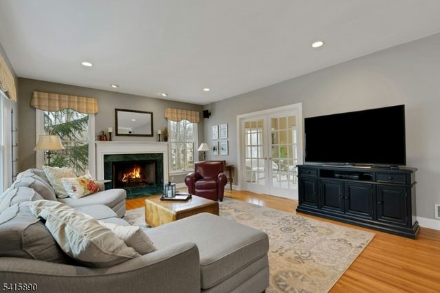 5 ADAMS COURT, Bridgewater Twp., NJ 08836