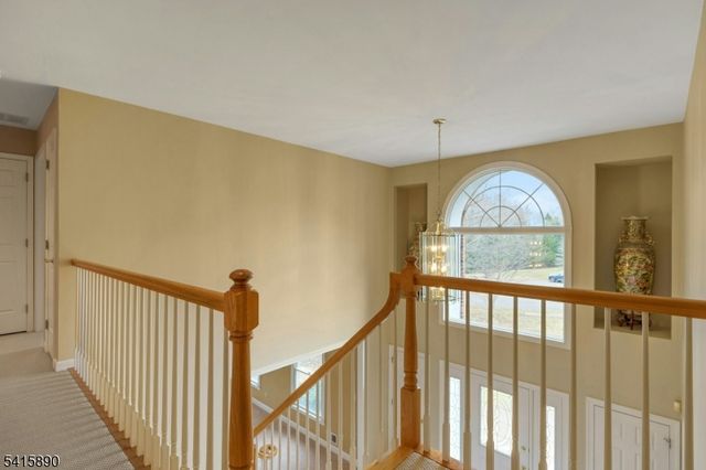 5 ADAMS COURT, Bridgewater Twp., NJ 08836